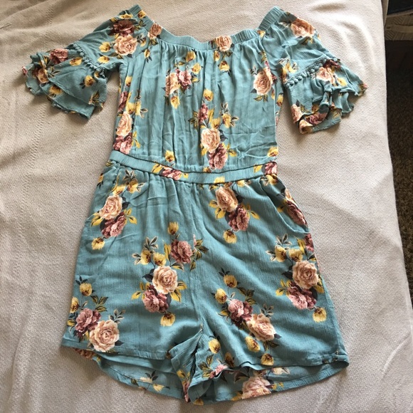 Xhilaration Dresses & Skirts - Xhilaration Floral Print Off-the-Shoulder Romper